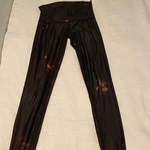 Teeki leggings.